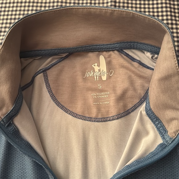 Johnnie O 1/4 Zip
Pullover - Picture 2 of 4